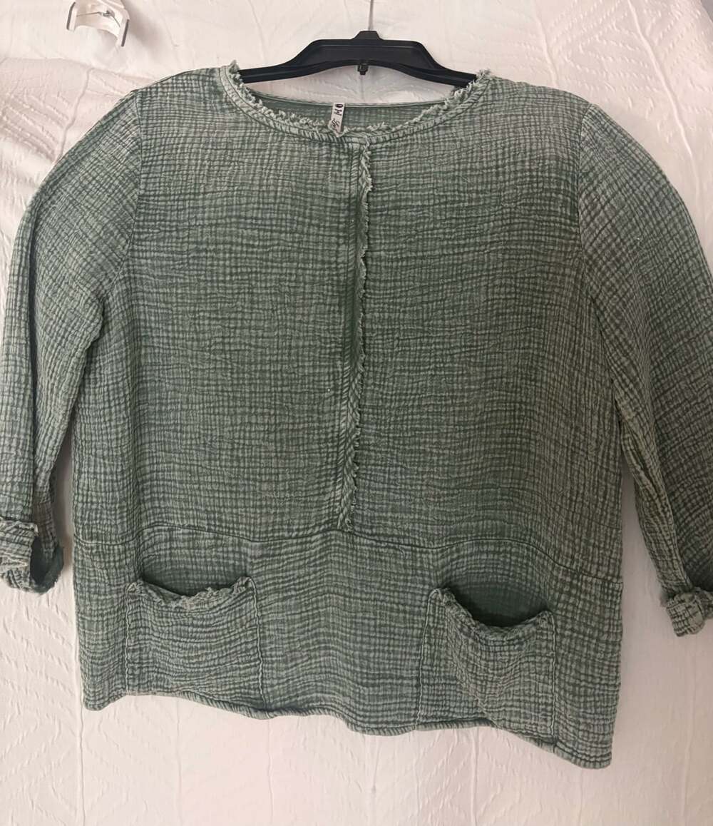 Leo & Nicole Blouse Size PM Green Gauze Pocket Long Sleeve Top